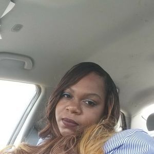 Meet your Posher, Maxine